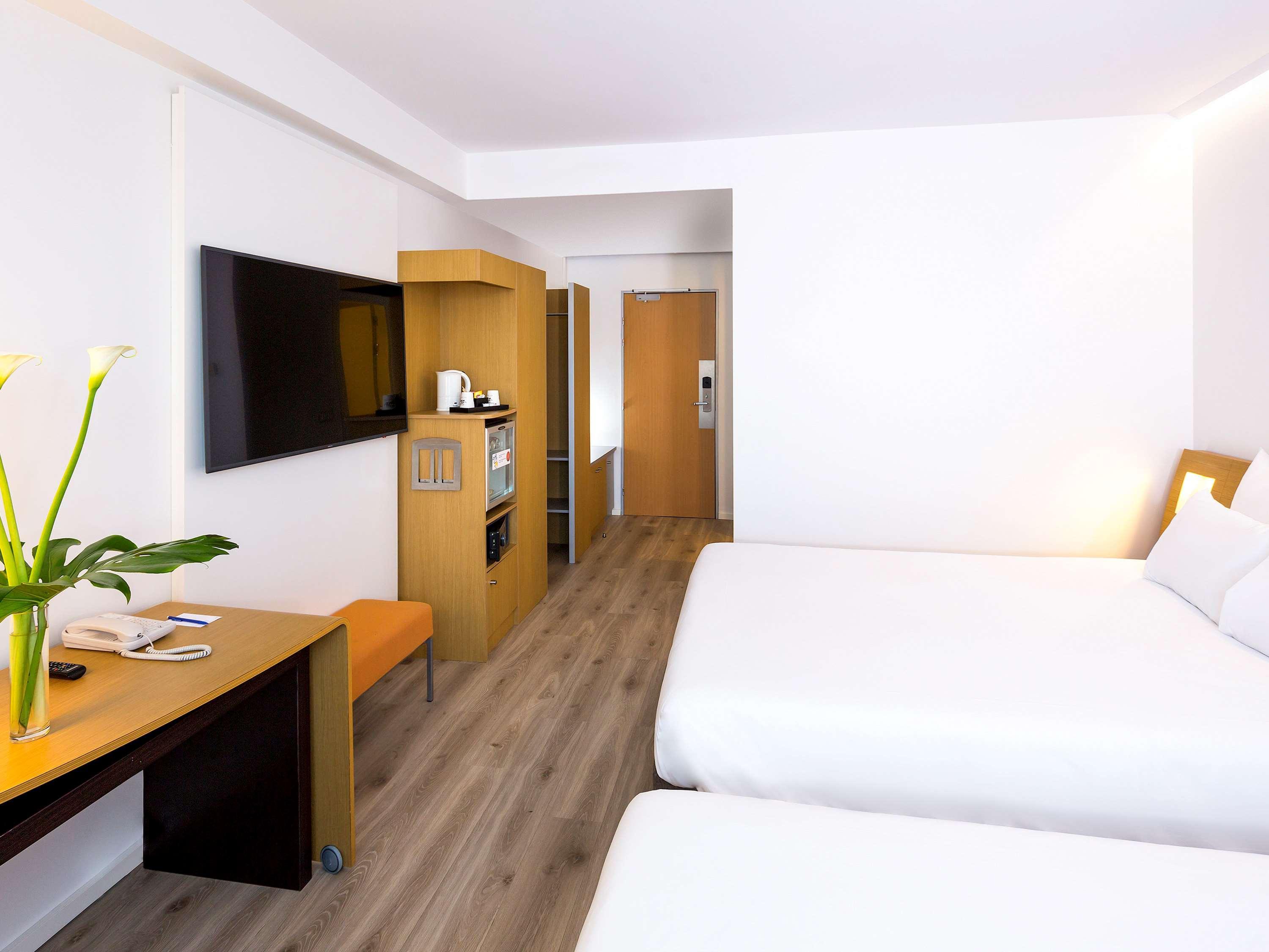 Novotel Campo De Las Naciones Madrid Exterior photo